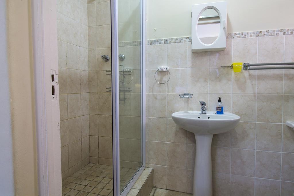 Madiolyn Apartment Джефрис Бей Екстериор снимка