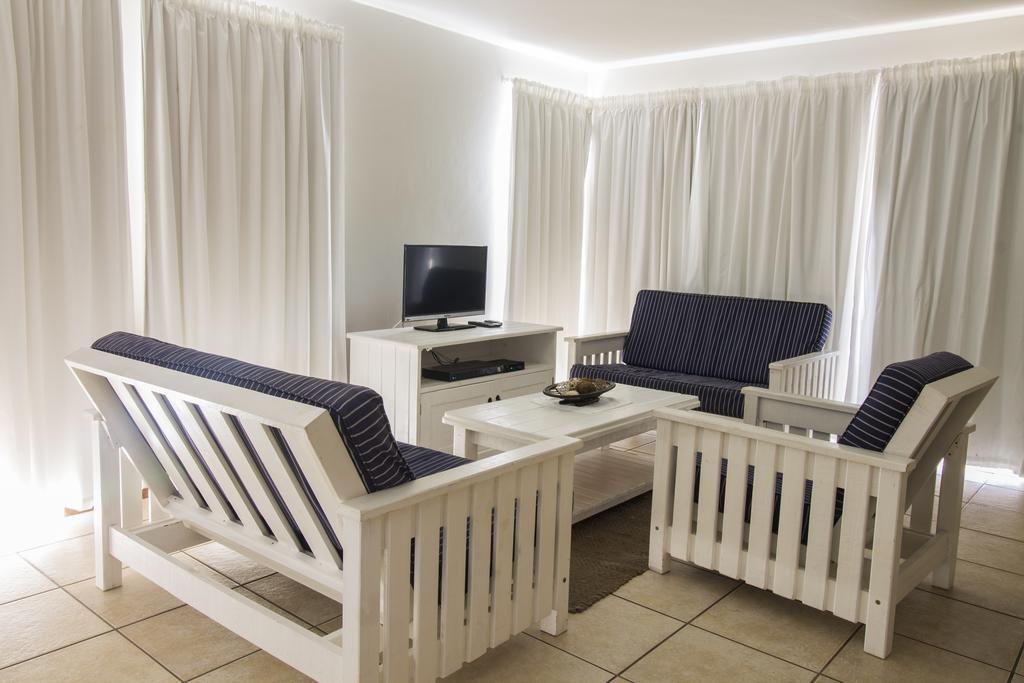 Madiolyn Apartment Джефрис Бей Екстериор снимка