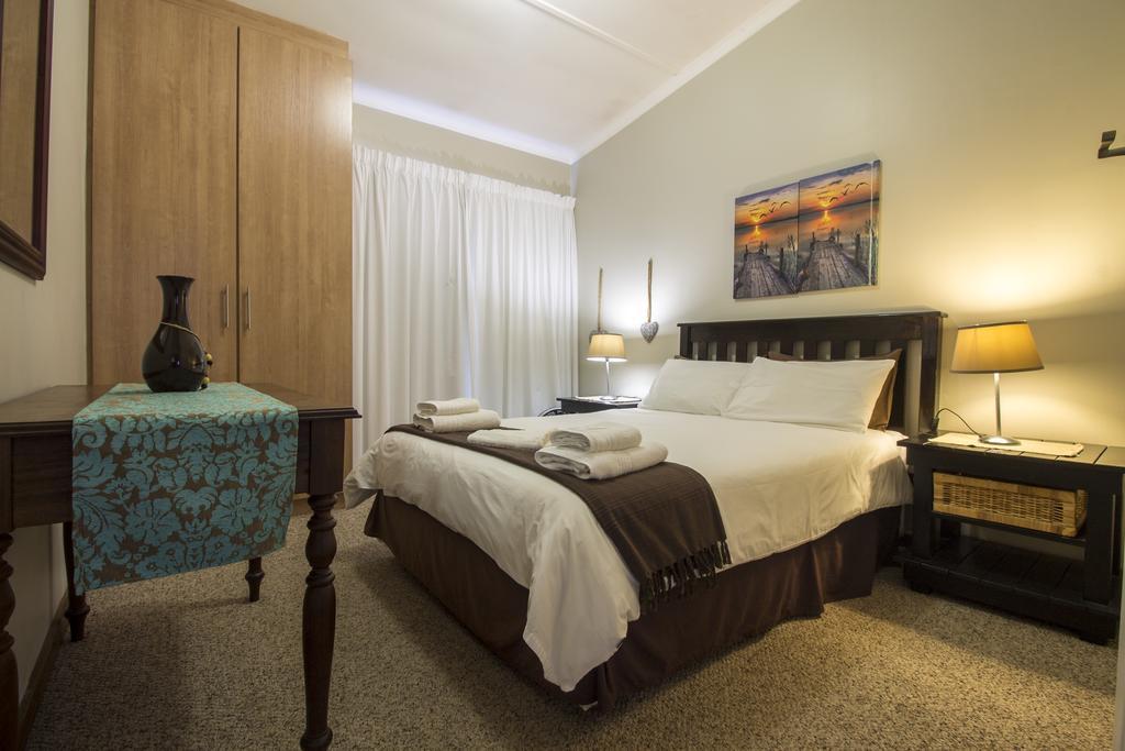 Madiolyn Apartment Джефрис Бей Екстериор снимка