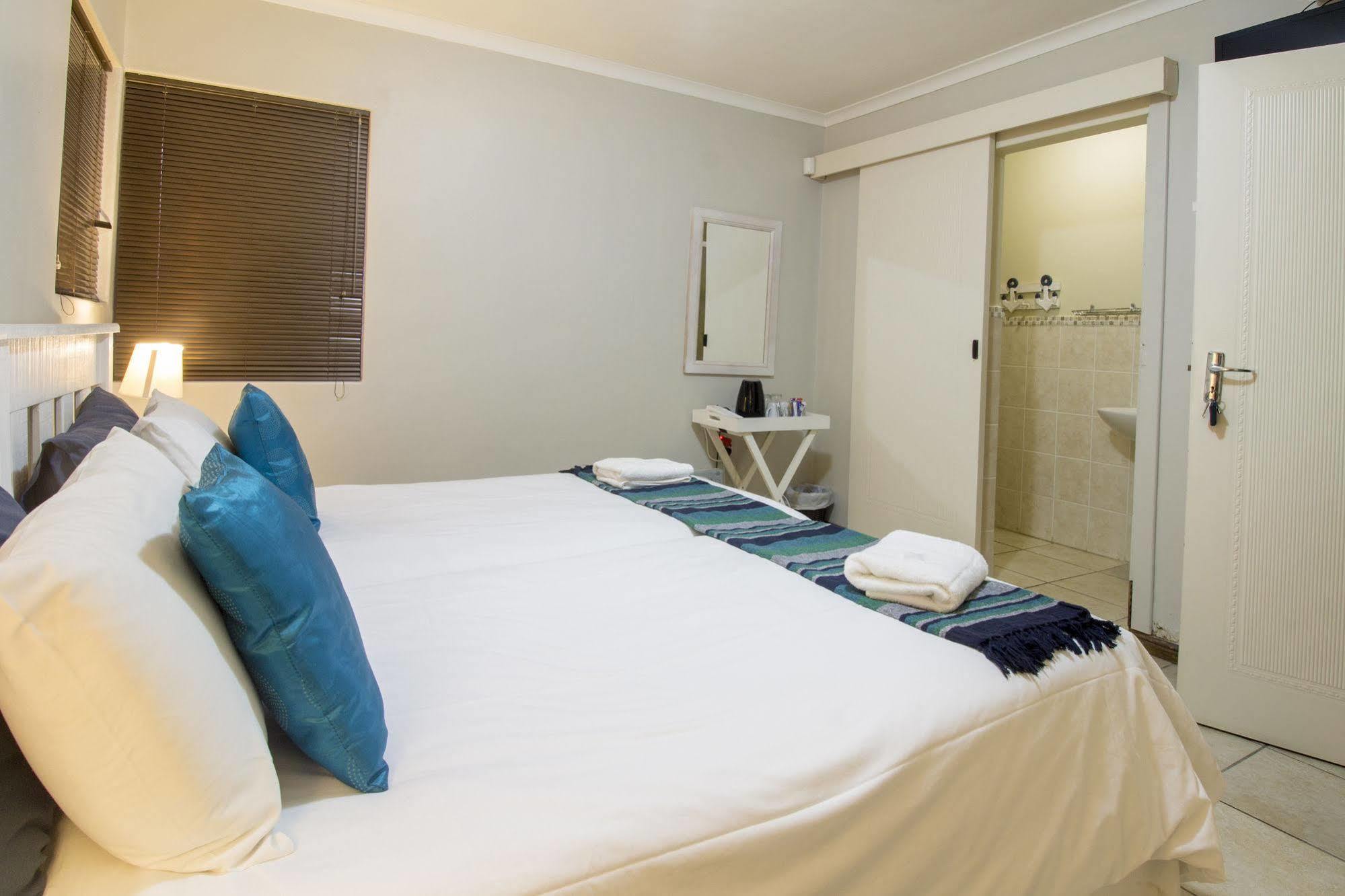 Madiolyn Apartment Джефрис Бей Екстериор снимка